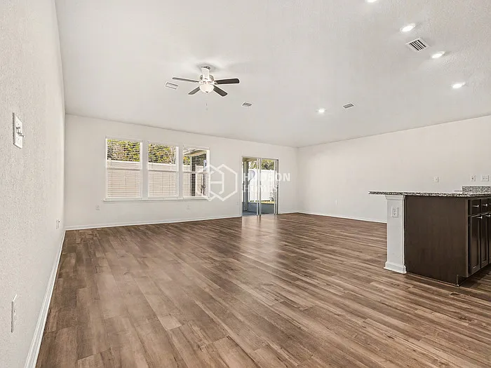 2159 Hudson Grove Dr — Photo 4