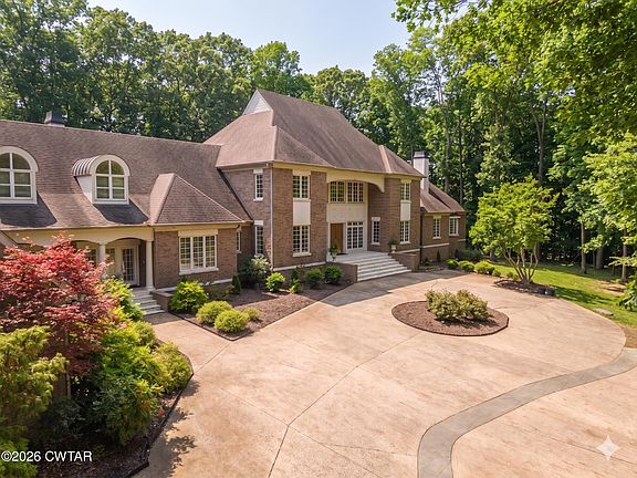 5th image of 38 Bridlepath Dr