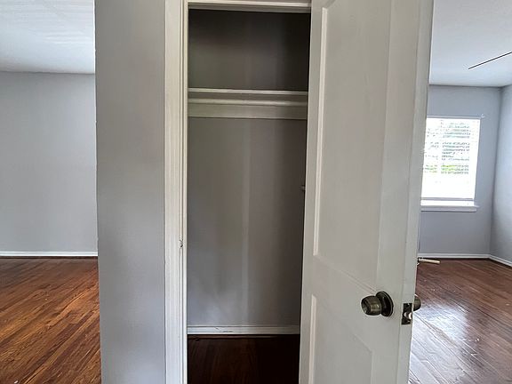 2nd image of 4818 Junius St