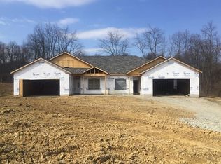 410 Wineberry Ridge Ct, Irwin, PA 15642