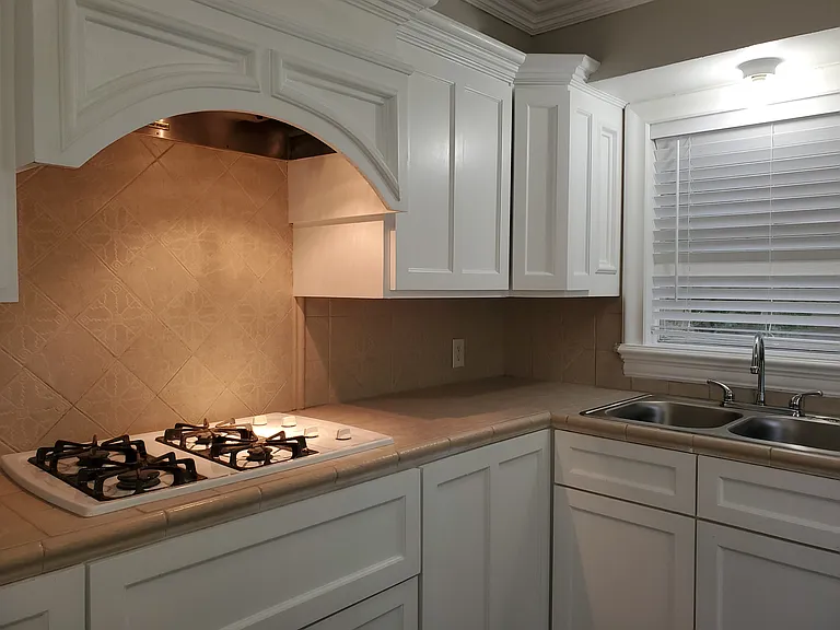 3703 Byrd Dr — Photo 5