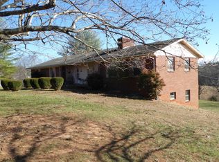1122 Fairfield Rd, Bassett, VA 24055