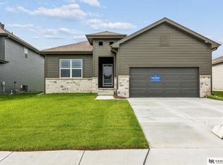 16105 Isabella St, Bennington, NE 68007
