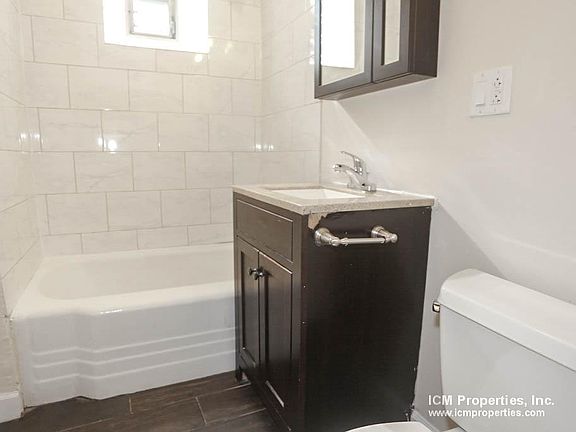 4th image of 1601 W Berteau Ave #16151