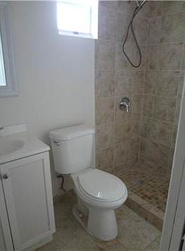 5th image of 741 NE 142nd St