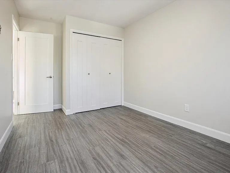 142 Allard St — Photo 14