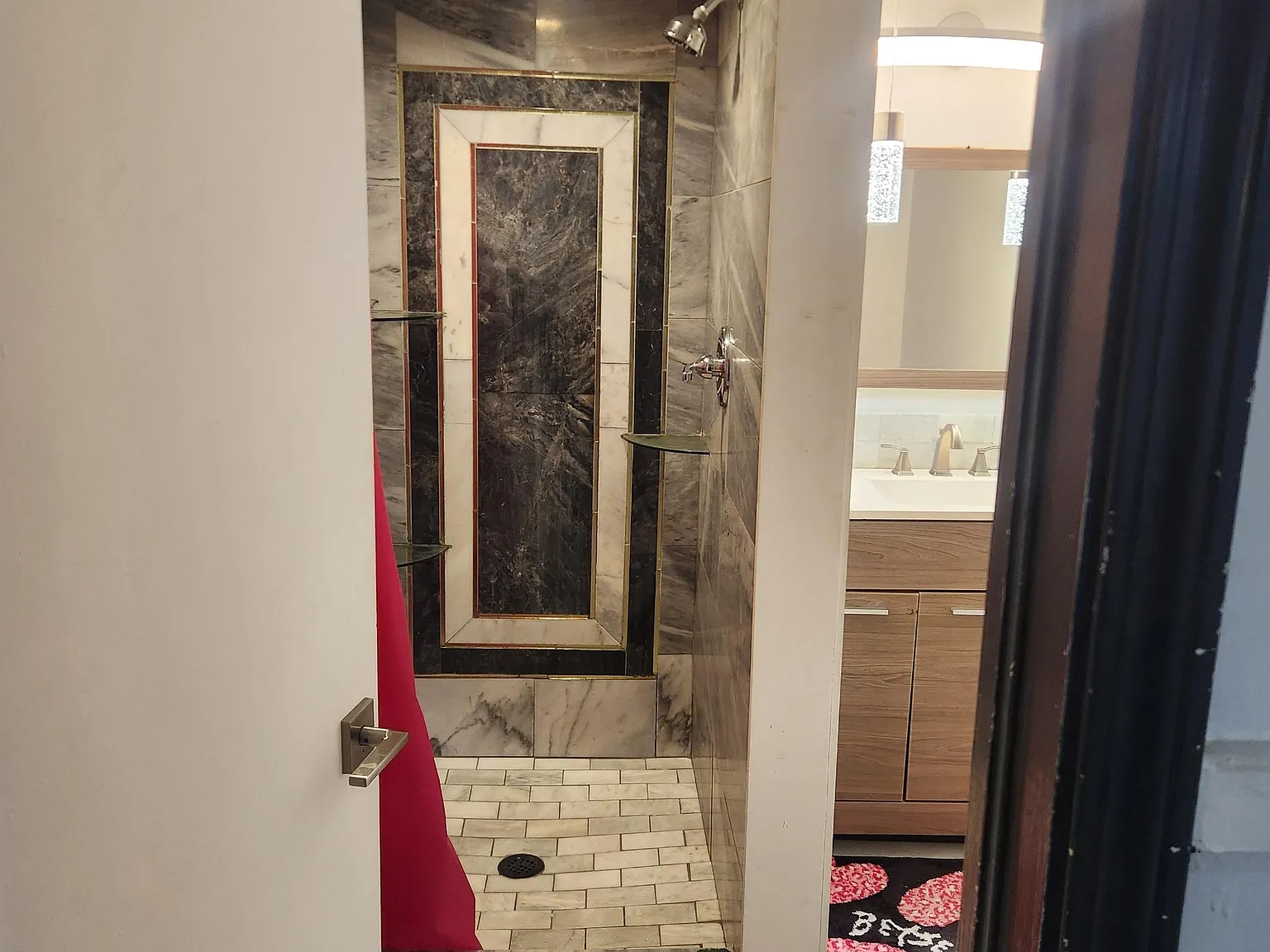4 bed, 4.0 bath, 5000 sqft, $1,707 — Photo 2