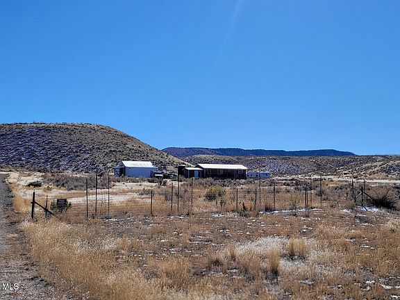 2nd image of Deer Park Service Rd