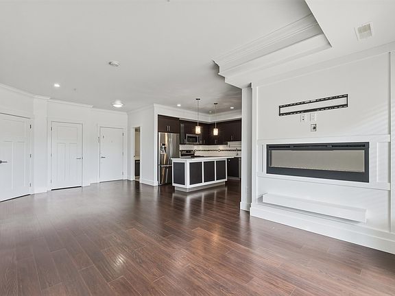 4th image of 14885 60th Ave #211