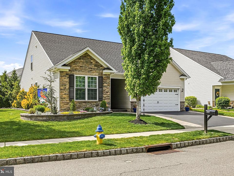 323 Bittlewood Ave, Berlin, NJ 08009 | Zillow