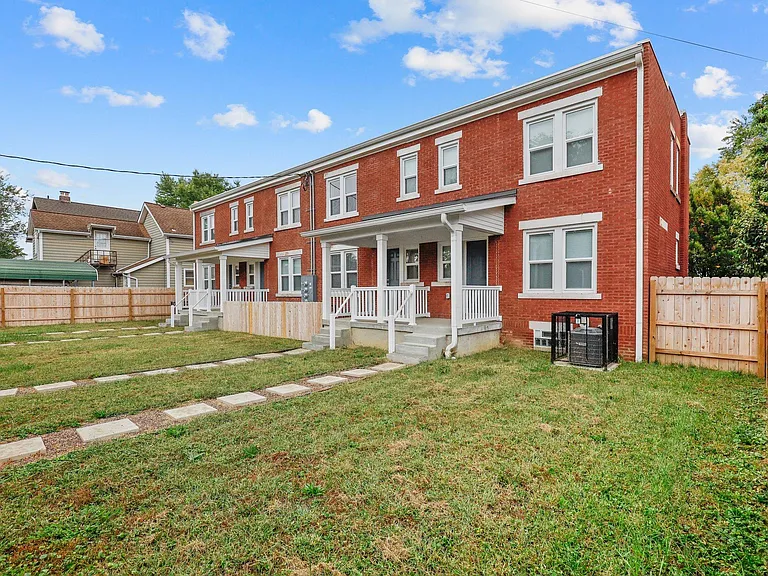 Well-appointed townhome in a responsible community layout