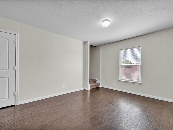 5th image of 5021 Cressler Ln #29G
