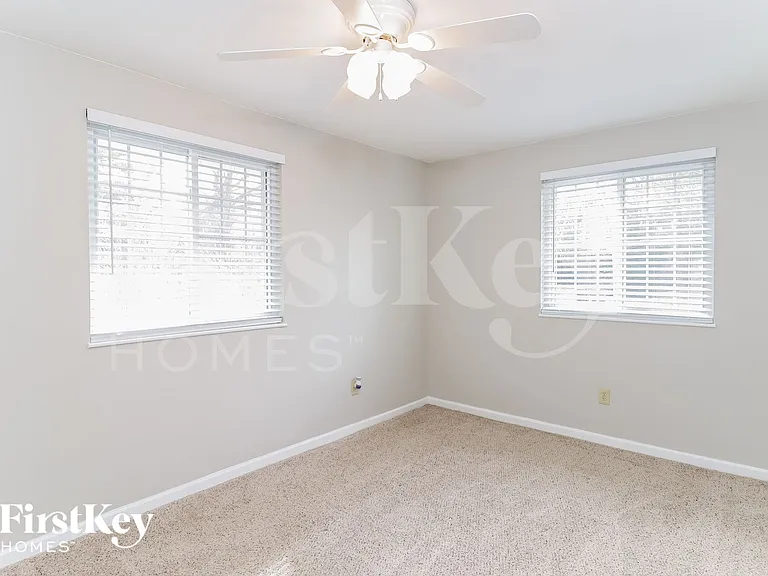 618 Neptune Way — Photo 13