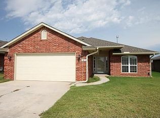 1612 Jordan Dr, Moore, OK 73160
