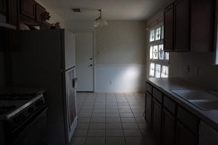 Refrig & dishwasher included