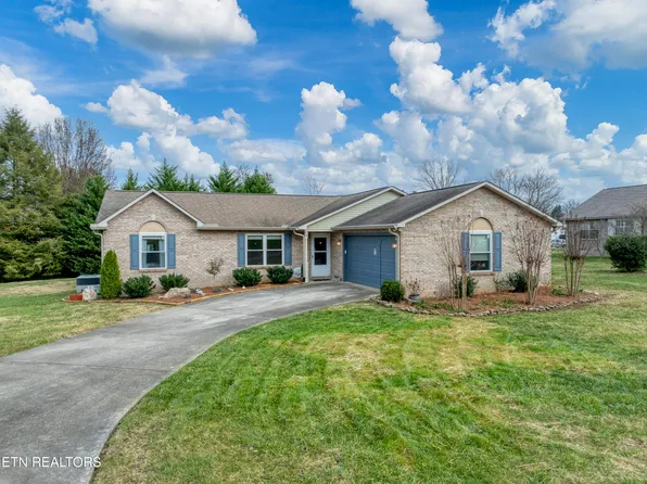 605 Brookhollow Trl, Maryville, TN 37804
