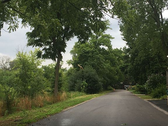 4th image of 28W481 Riverview Dr