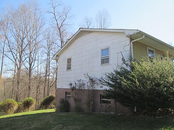 4th image of 50 Robin Rd