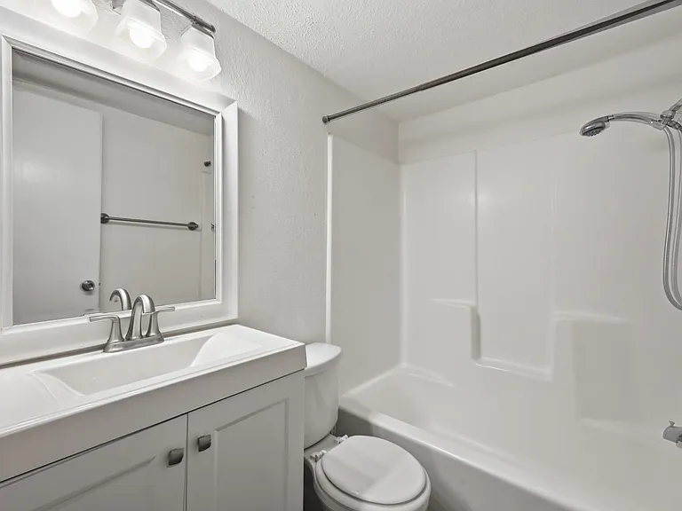 2500 Burleson Rd #402 — Photo 16