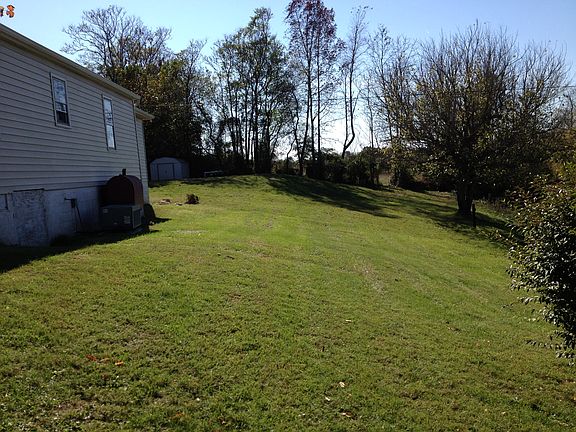 5th image of 1635 Stuartsburg Rd