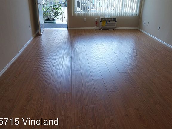 4th image of 5715 Vineland Ave APT 01