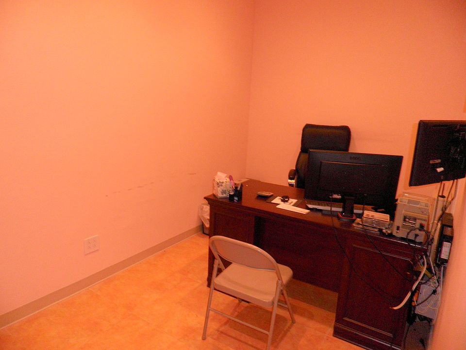 2nd image of 7531 Parsons Blvd
