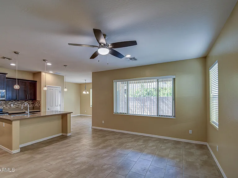 3114 E Franklin Ave — Photo 12