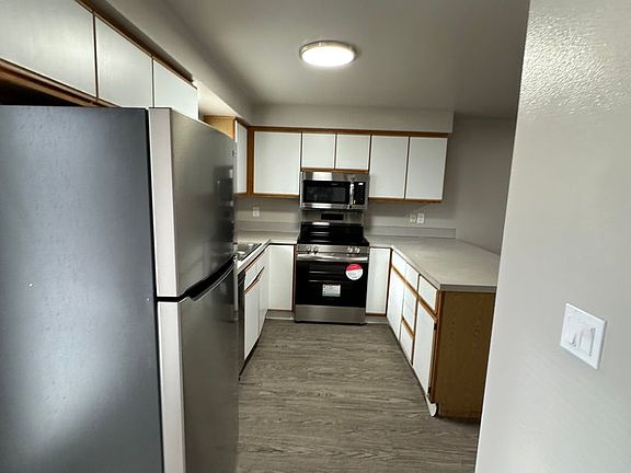 3rd image of 6635 W Clinton Ln Unit 101