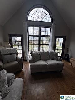 5th image of 355 Washington Rd