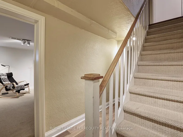 20 Elderidge Ave — Photo 27