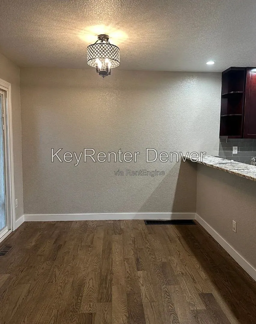 3 bed, 2.0 bath, 1539 sqft, $2,575 — Photo 4