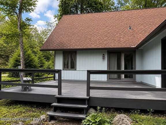 4th image of 130 Sweet Briar Rd