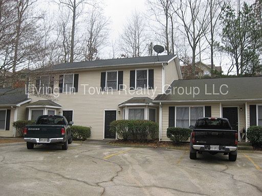 2nd image of 1215 Oakplace Dr SW APT B