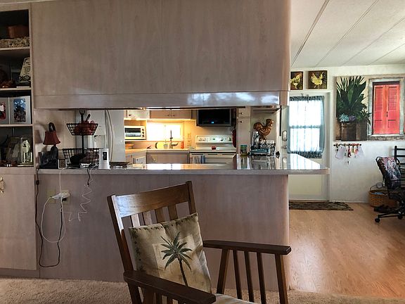 4th image of 3049 Saturn Cir