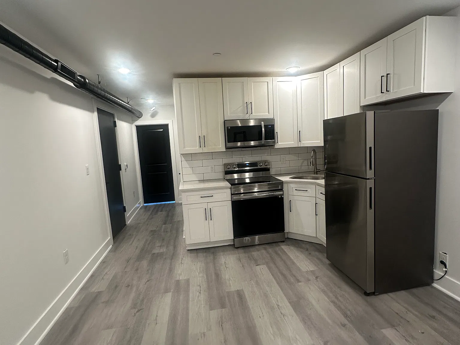 1 bed, 800 sqft, $1,300 — Photo 4
