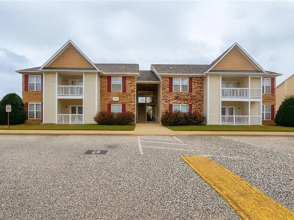 1328 Kershaw Loop APT 101, Fayetteville, NC 28314