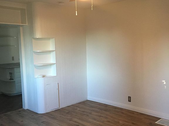 3rd image of 7504 Hampton Ave #2