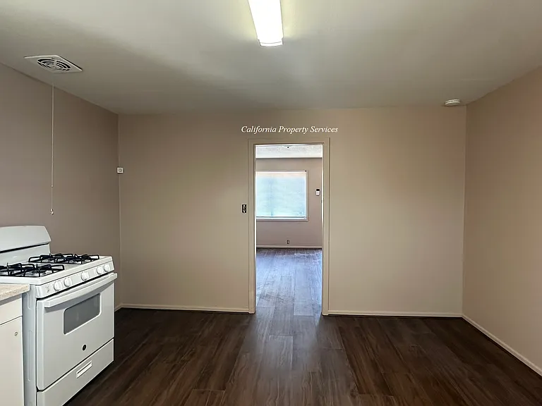 841 Nice Ave — Photo 8