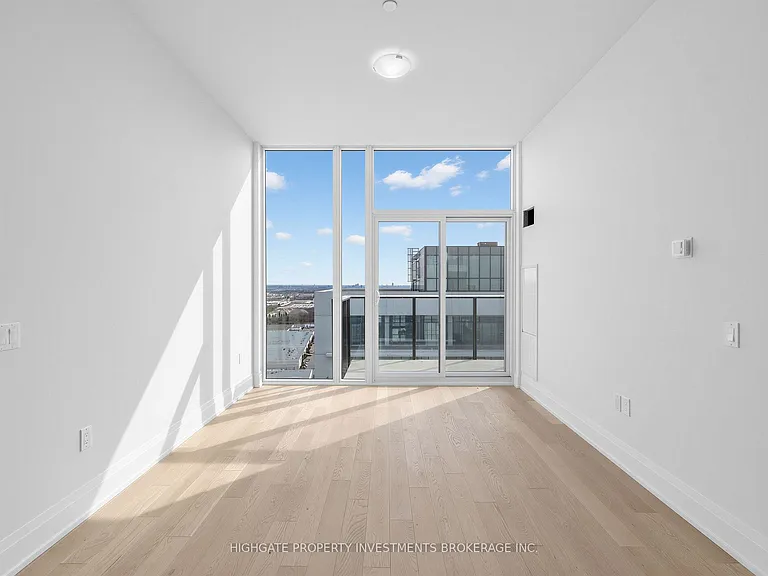 27 Korda Gate #Penthouse 101 — Photo 15