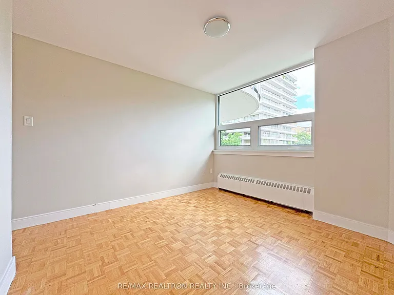 485 Huron St #406 — Photo 12