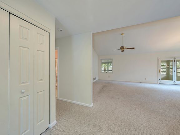 5th image of 62 Cape Woods Rd N