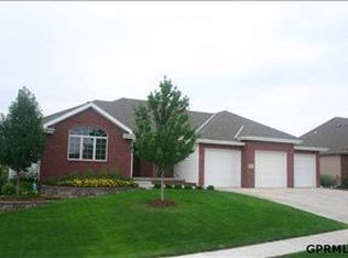 10138 Edward St, La Vista, NE 68128
