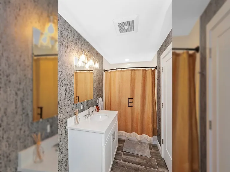 1789 Centre St #405 — Photo 15