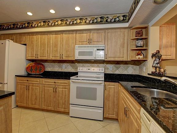 4th image of 13554 Lake Point Dr S