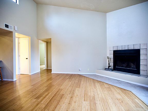 3rd image of 7251 Whippoorwill Ln NE