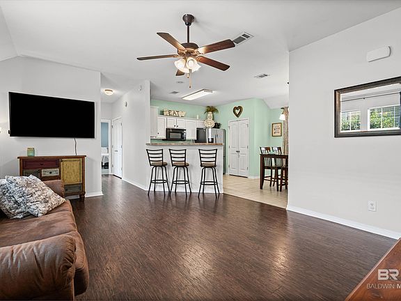 3rd image of 16416 Trace Dr