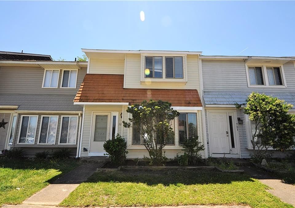 1st image of 723 Waters Dr