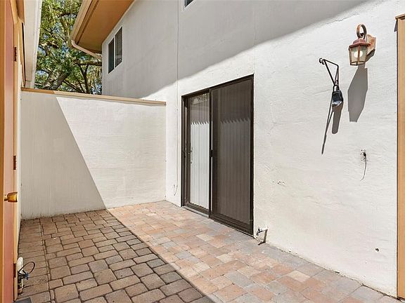 3rd image of 408 HOWARD AVENUE #B