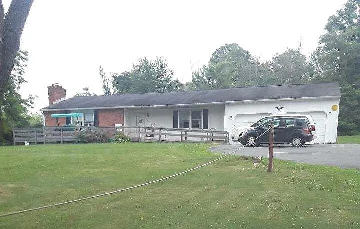 1423 Schoolhouse Rd