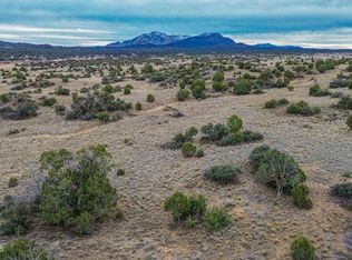 8350 W Nomadic Way, Prescott, AZ 86305